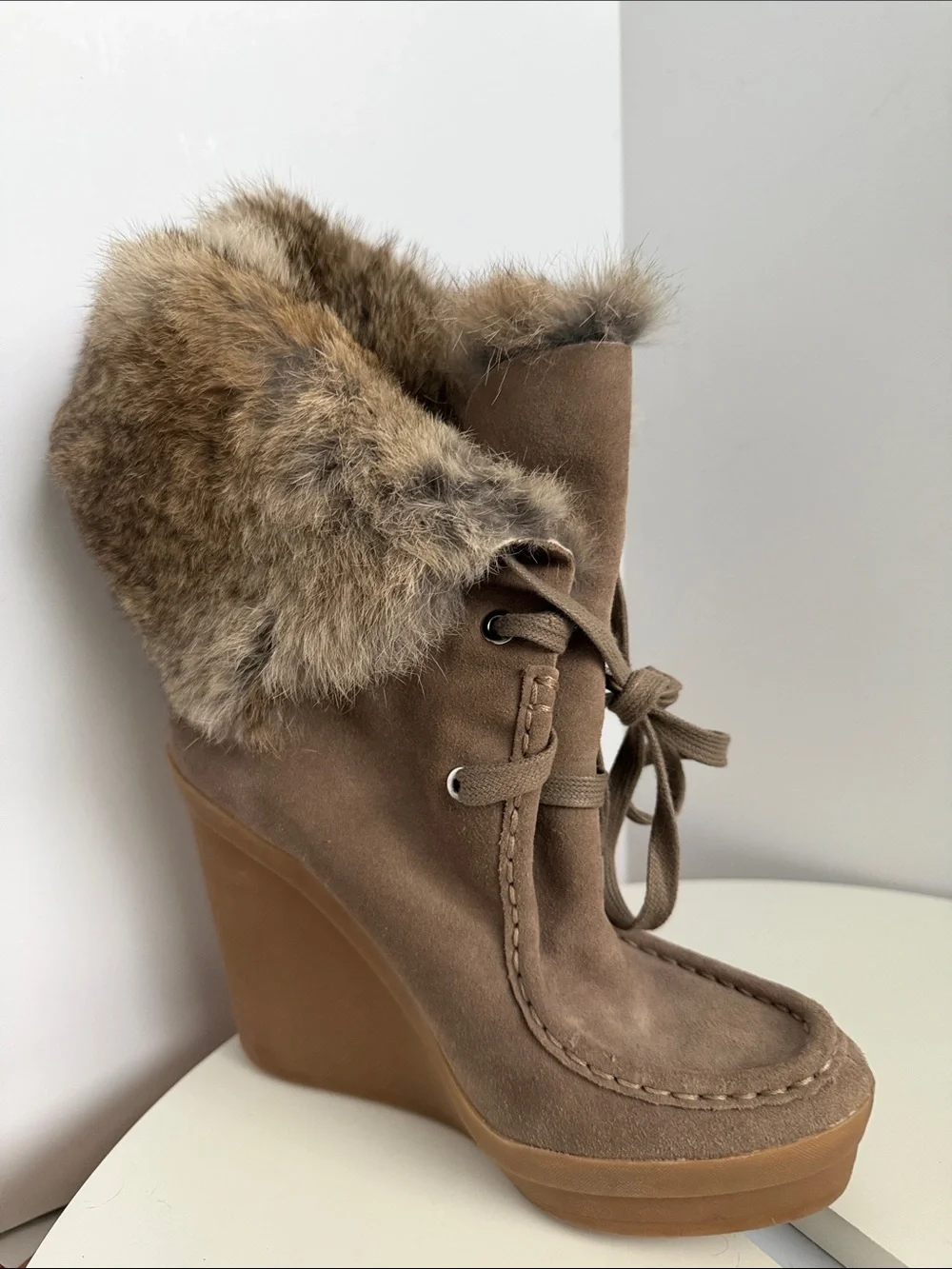 Coach Scout Sahara Suede Wedge Boots Fold Over Rabbit Fur Cuff Lace Up Moc-Toe
